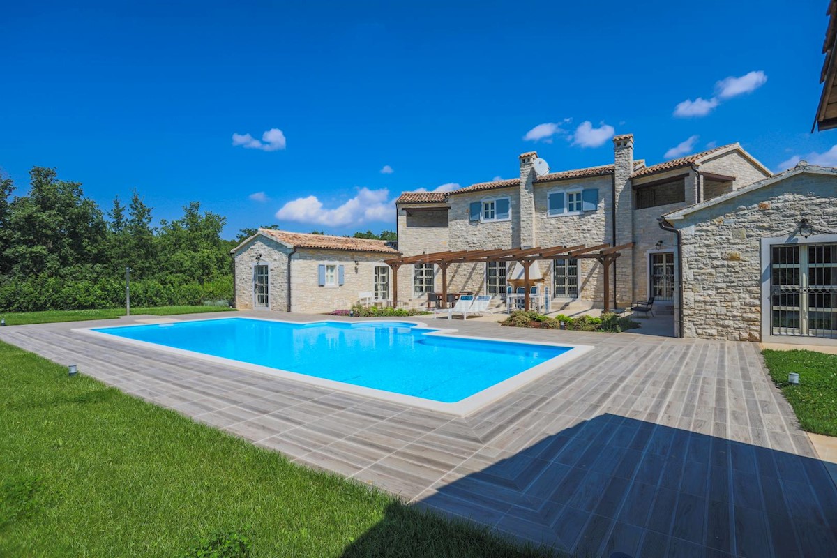 OKOLICA TINJANA!!! Velika samostojeća villa sa 4 spavaće sobe, idealna za iznajmljivanje