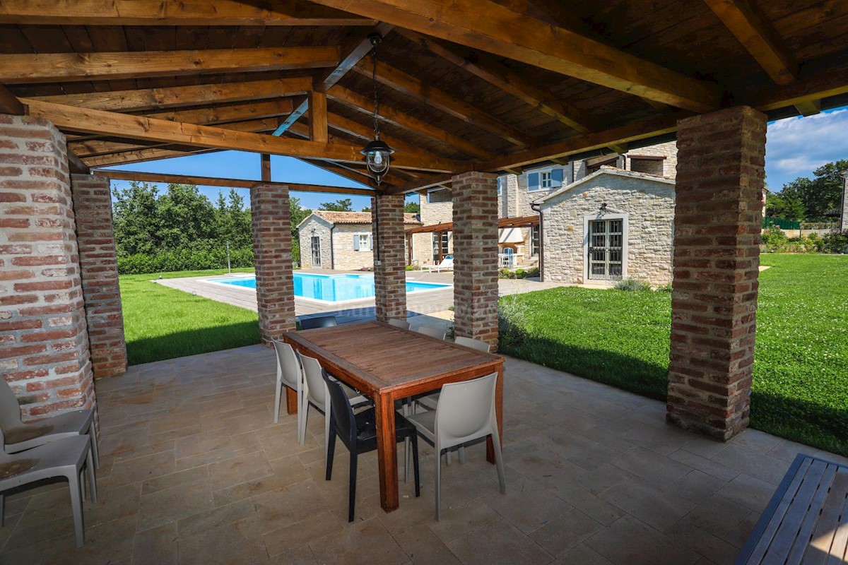 OKOLICA TINJANA!!! Velika samostojeća villa sa 4 spavaće sobe, idealna za iznajmljivanje