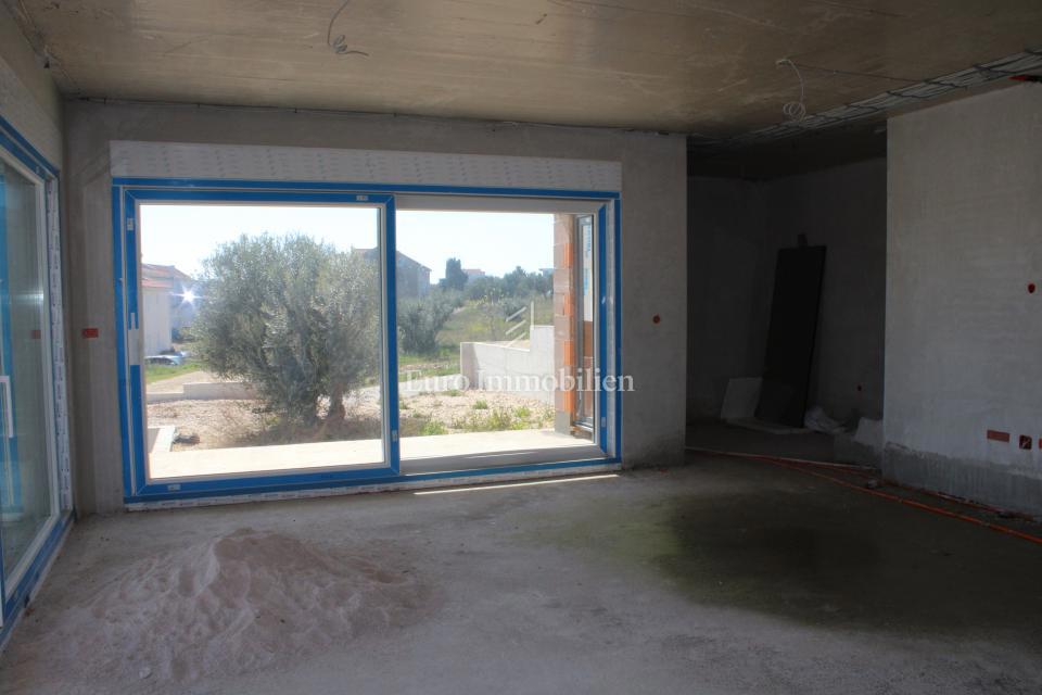 Vodice - večnadstropno stanovanje s panoramskim pogledom na morje