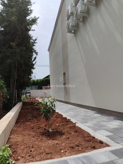 Novogradnja otok Pašman - apartmaji v stanovanjskem objektu