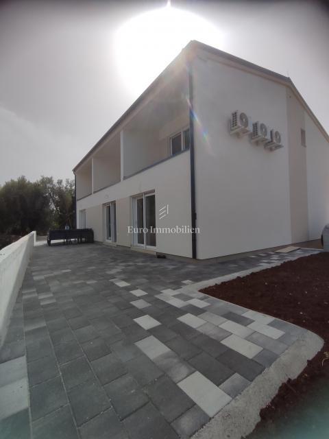 Novogradnja otok Pašman - apartmaji v stanovanjskem objektu