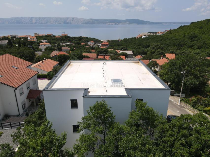 Stanovanje v novi stavbi s pogledom na morje