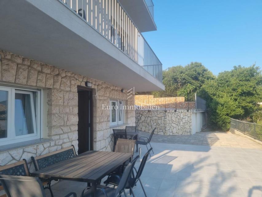 Novi Vindolski, hiša 70m od morja