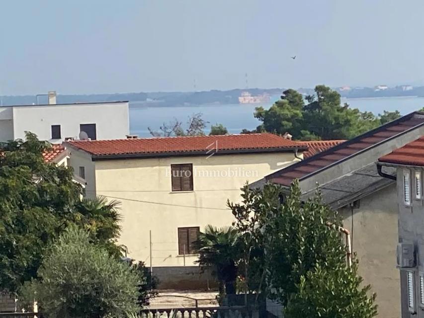 Hiša s pogledom na morje in 4 apartmaji