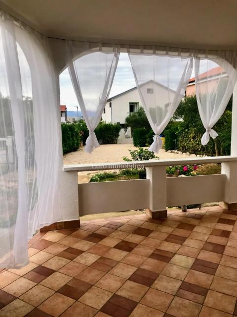 Hiša s pogledom na morje in 4 apartmaji