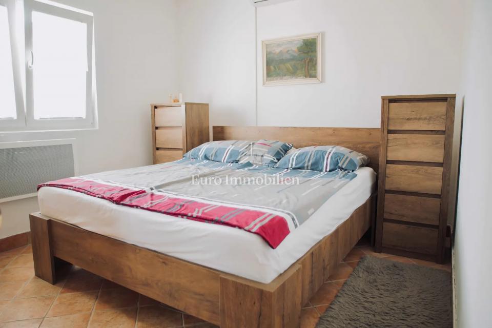 Hiša s pogledom na morje in 4 apartmaji
