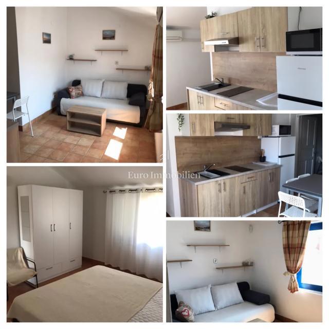 Hiša s pogledom na morje in 4 apartmaji