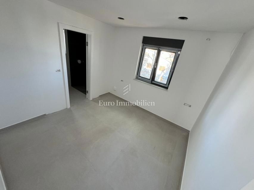 Vir - novozgrajeni apartmaji 200 m od morja