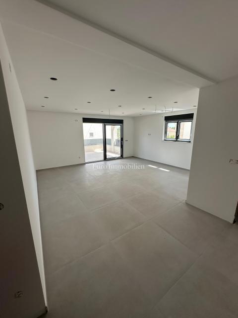 Vir - novozgrajeni apartmaji 200 m od morja