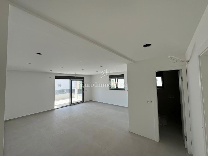 Vir - novozgrajeni apartmaji 200 m od morja