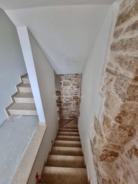 Čudovita posest v osrednji Istri