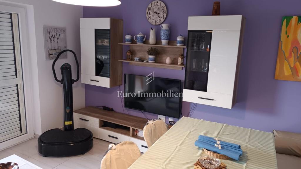 Tisno - apartma blizu morja in centra