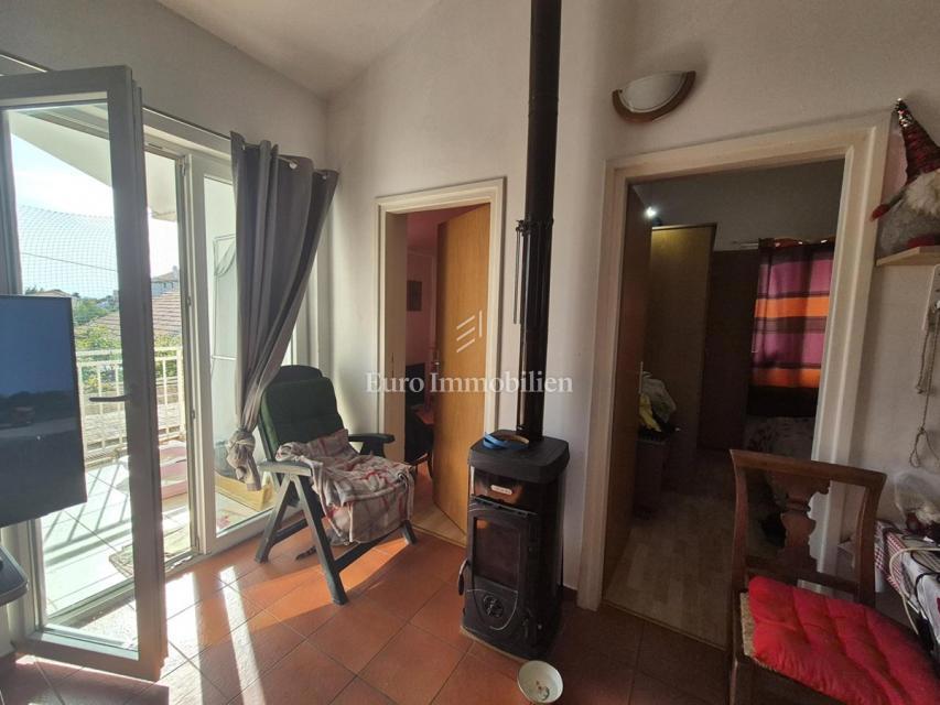 Tribunj - hiša z dvema apartmajema