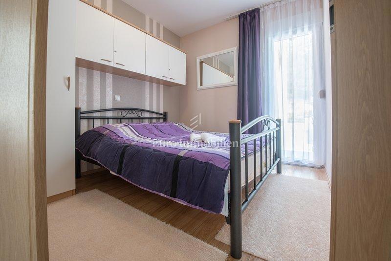 Solin - vila z dvema bazenoma