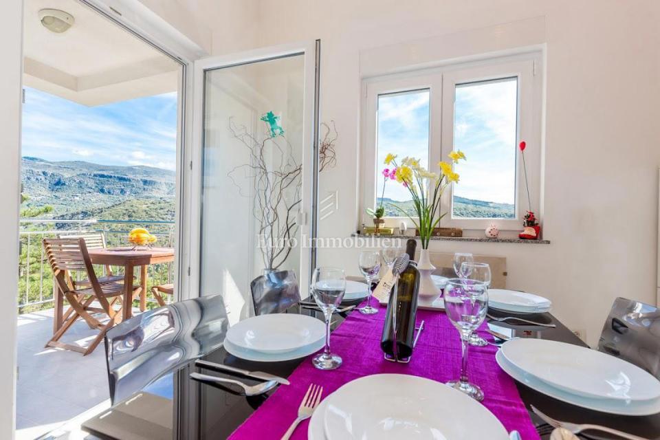 Crikvenica - dvoetažni apartma v drugem nadstropju