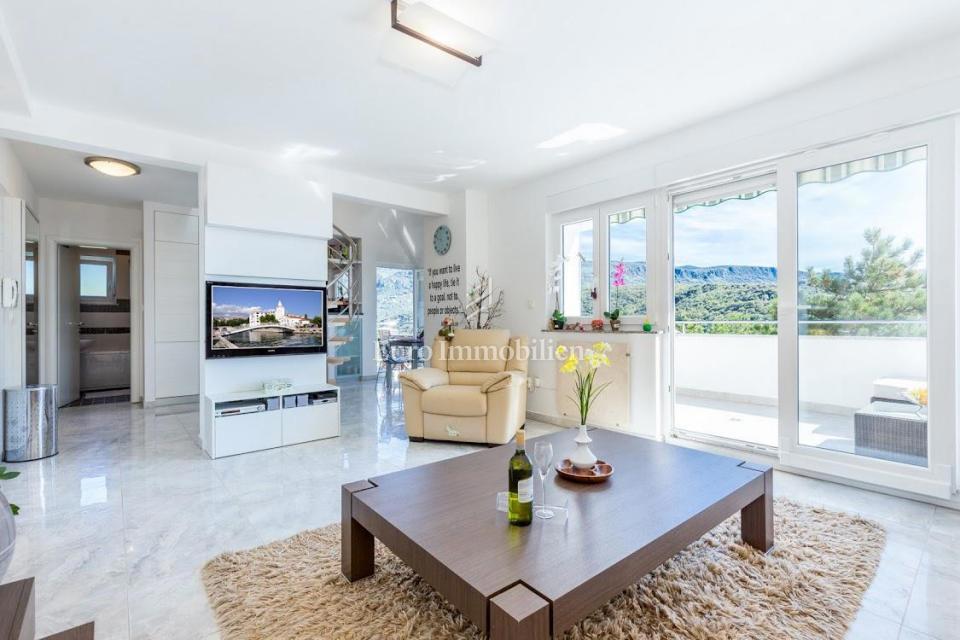 Crikvenica - dvoetažni apartma v drugem nadstropju