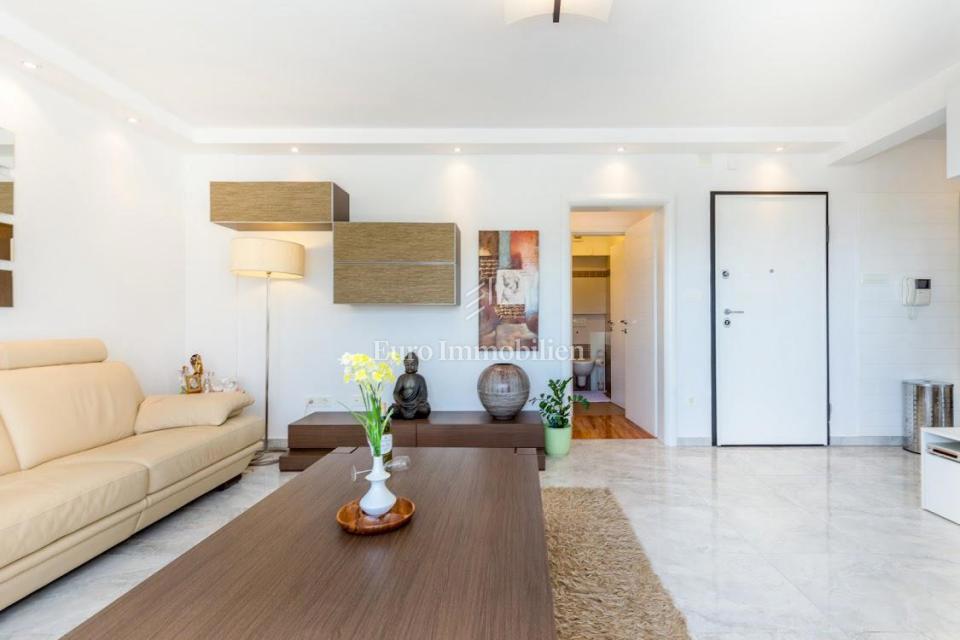Crikvenica - dvoetažni apartma v drugem nadstropju