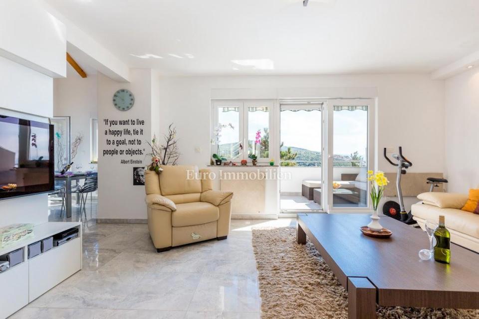 Crikvenica - dvoetažni apartma v drugem nadstropju