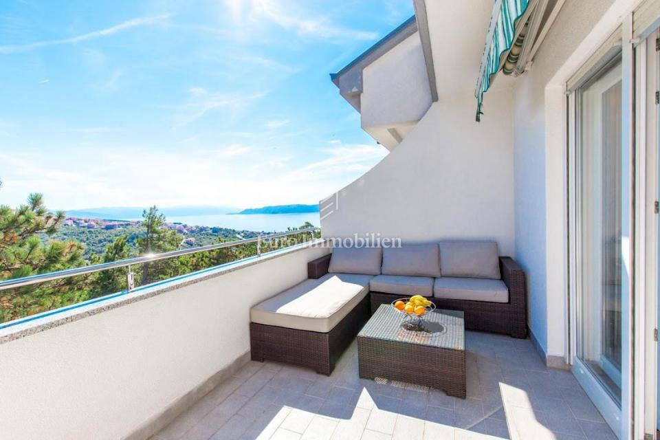 Crikvenica - dvoetažni apartma v drugem nadstropju