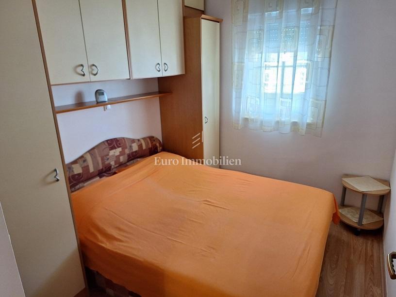 Mandre - opremljen apartma v bližini plaže