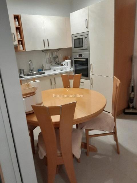 Mandre - opremljen apartma v bližini plaže