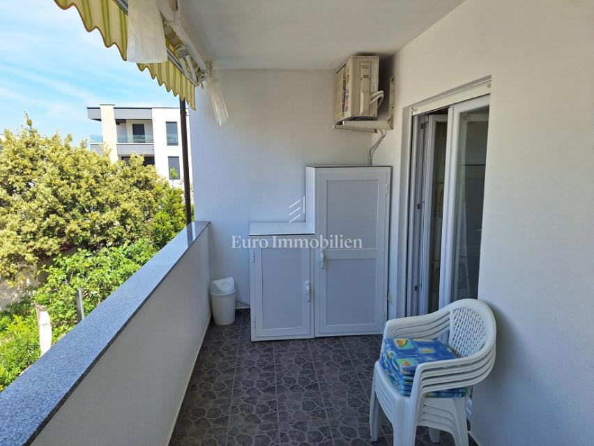 Mandre - opremljen apartma v bližini plaže