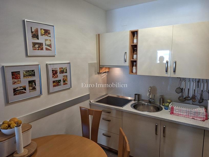 Mandre - opremljen apartma v bližini plaže