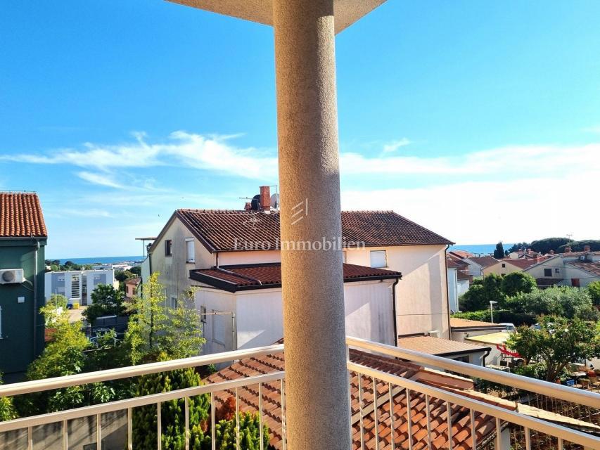 NOVIGRAD!! Apartma v 1. nadstropju, pogled na morje