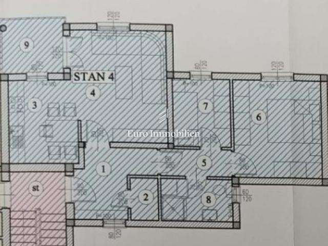 NOVIGRAD!! Apartma v 1. nadstropju, pogled na morje
