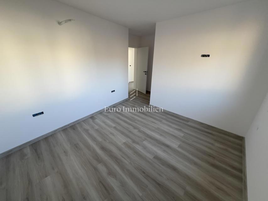 Klenovica - novogradnja nad morjem