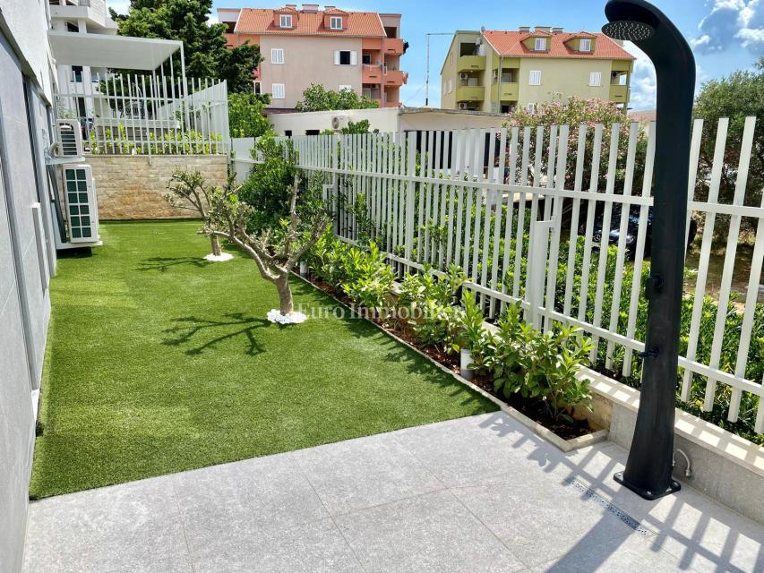Povljana - apartma prva vrsta do morja