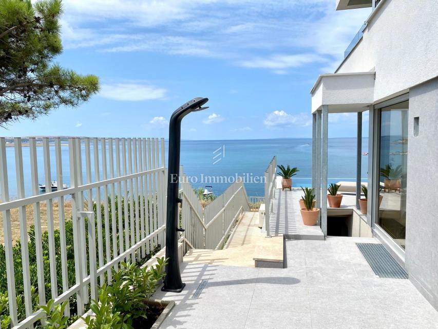 Povljana - apartma prva vrsta do morja