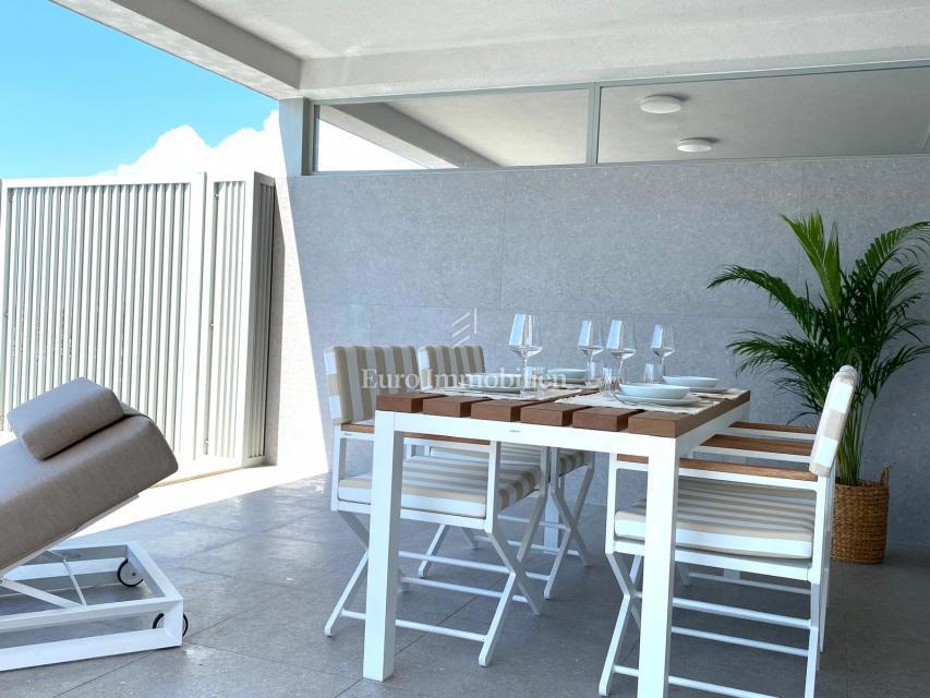 Povljana - apartma prva vrsta do morja