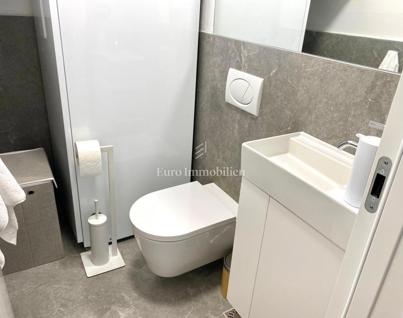 Povljana - apartma prva vrsta do morja