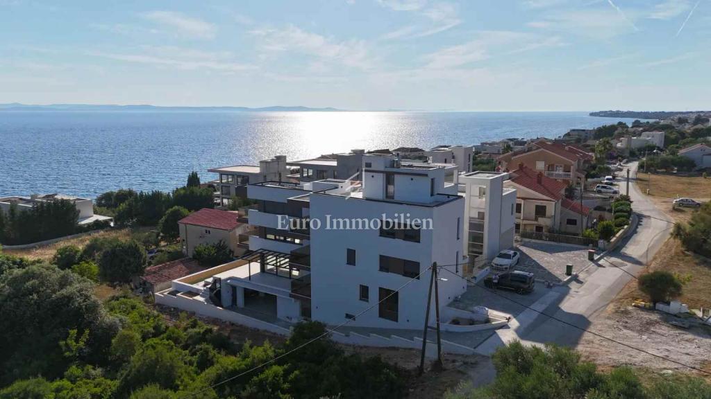 Zadar, okolica - novogradnja v bližini morja