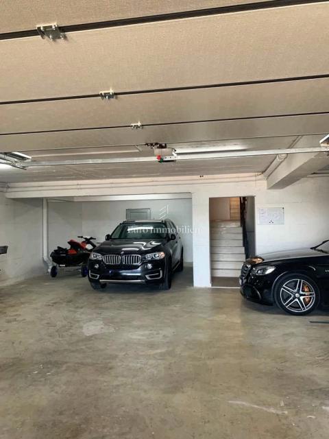 Betina – Stanovanje z bazenom, prva vrsta ob morju