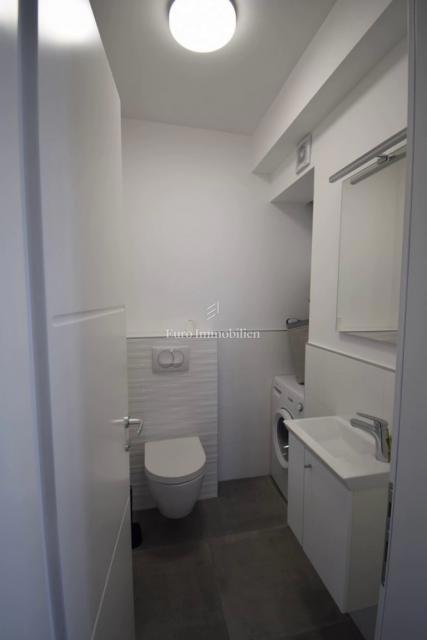 Brodarica – Stanovanje v 2. nadstropju z razgledom na morje