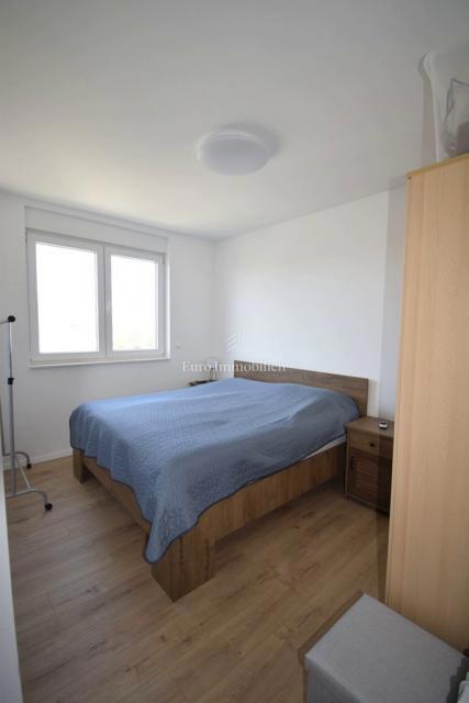 Brodarica – Stanovanje v 2. nadstropju z razgledom na morje