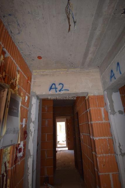 Vodice – Apartma A2 v pritličju blizu plaže