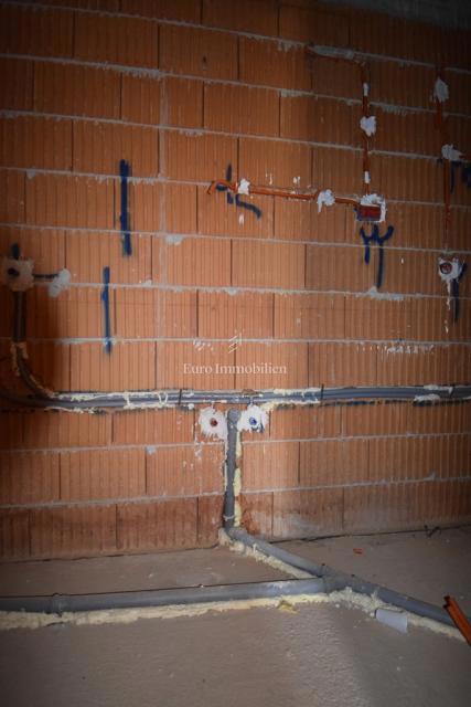 Vodice – Apartma A2 v pritličju blizu plaže