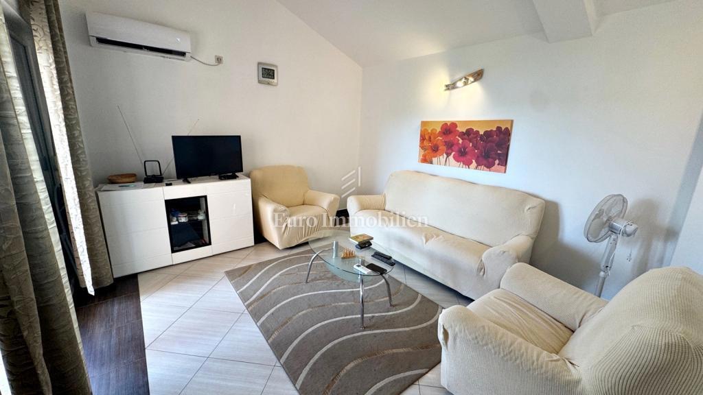 Apartma v prvi vrsti do morja - otok Krk