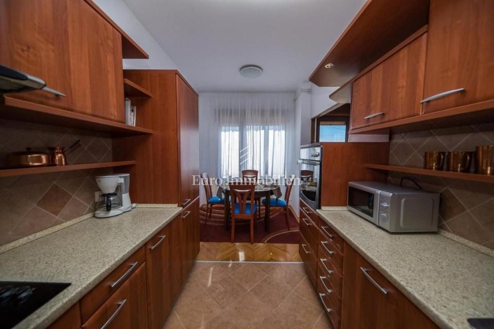 Crikvenica, Dramalj, hiša z 2 stanovanjema, pogled na morje