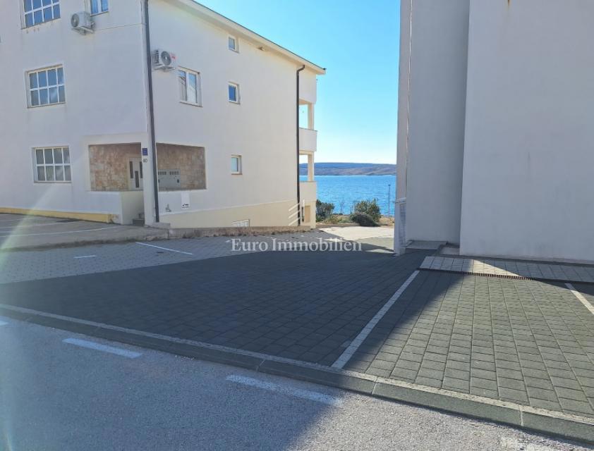 Apartma s pogledom na morje, 70 m od plaže - Pag