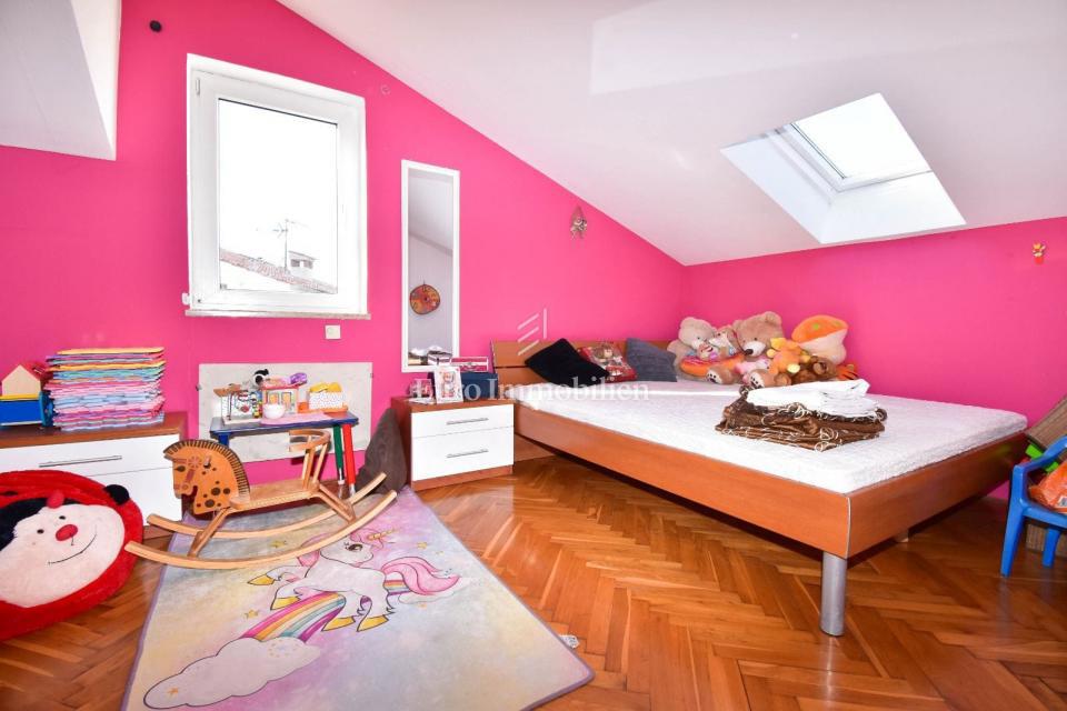 Poreč - Stanovanje v 2. nadstropju, 800 m od plaže