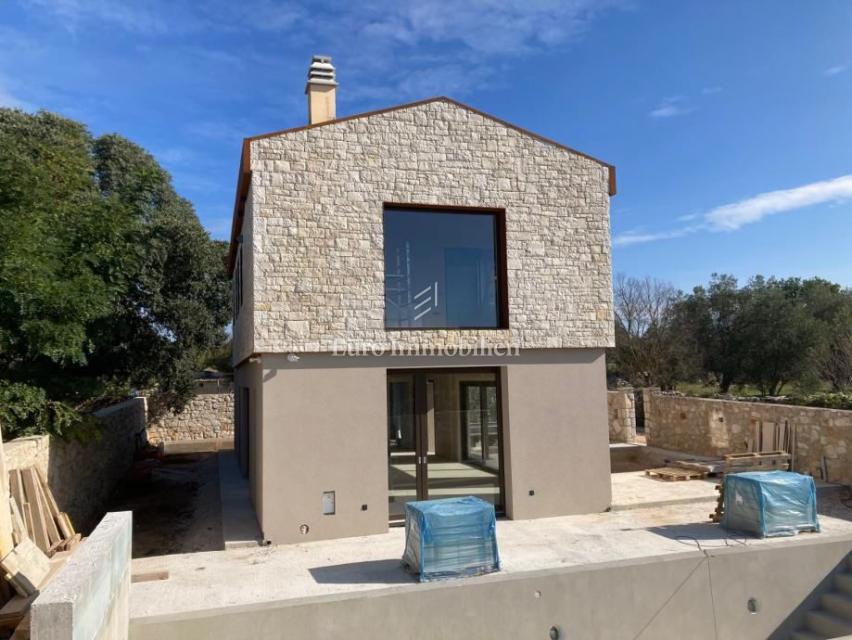 Vila z ogrevanim bazenom, Bale, Istra