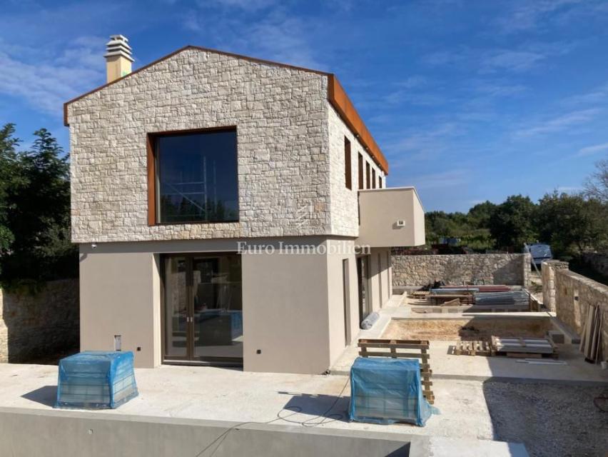 Vila z ogrevanim bazenom, Bale, Istra