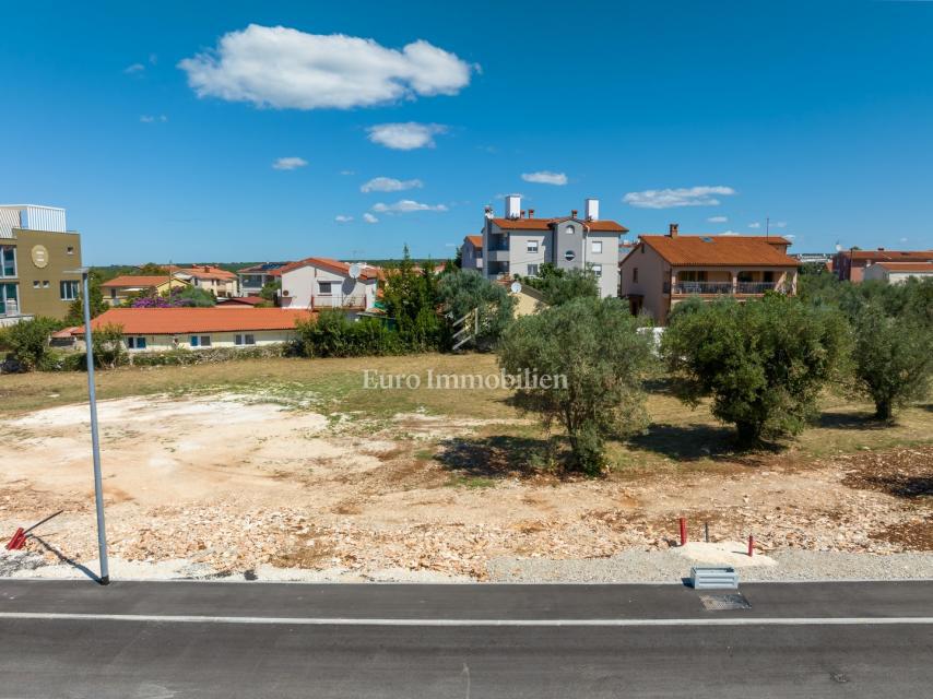 Istra, Peroj – Stavbno zemljišče