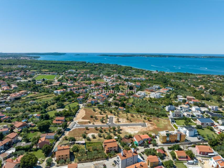 Istra, Peroj – Stavbno zemljišče