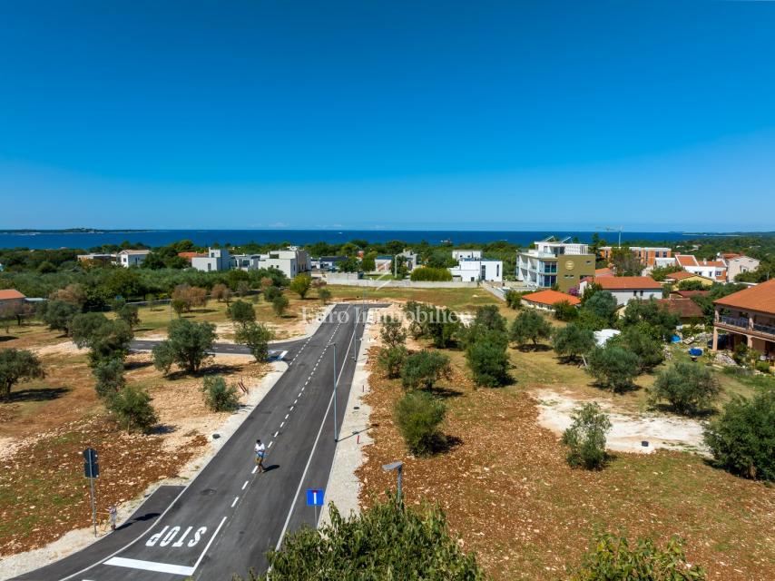 Istra, Peroj – Stavbno zemljišče