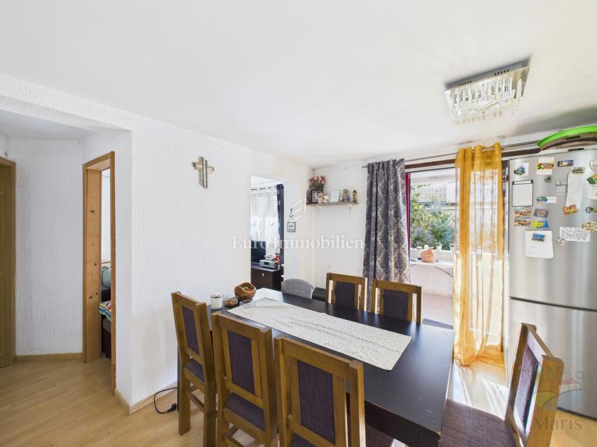 Medulin - hiša s 4 apartmaji, bazen, 350 m od morja